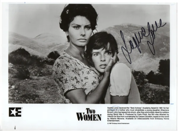 Sophia Loren (1987) - Signed Vintage Photo - Two Women