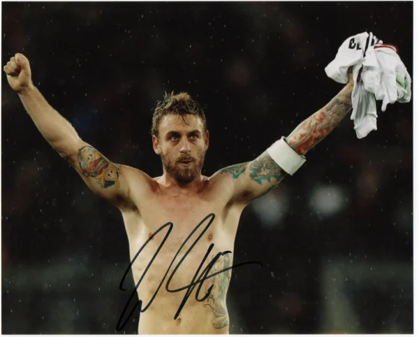 Daniele De Rossi – Signed Photo – Soccer (Italian National Football Team)