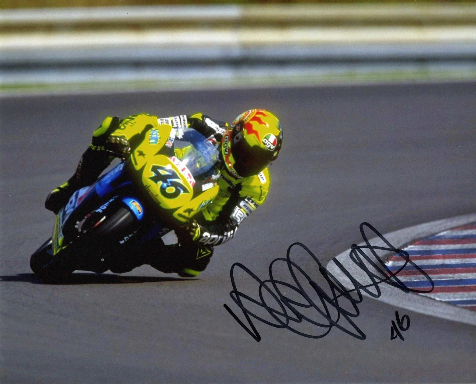 Stavning barmhjertighed træ Valentino Rossi – Signed Photo – Moto Gp - SignedForCharity