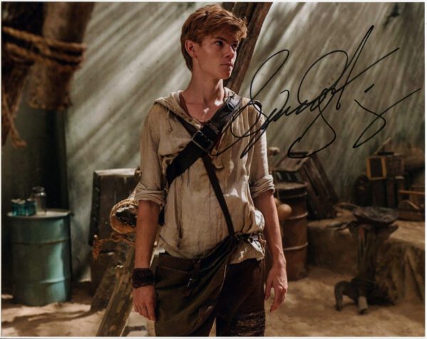 Thomas Brodie Sangster Maze Runner Autographed Signed 8x10 Photo ACOA 