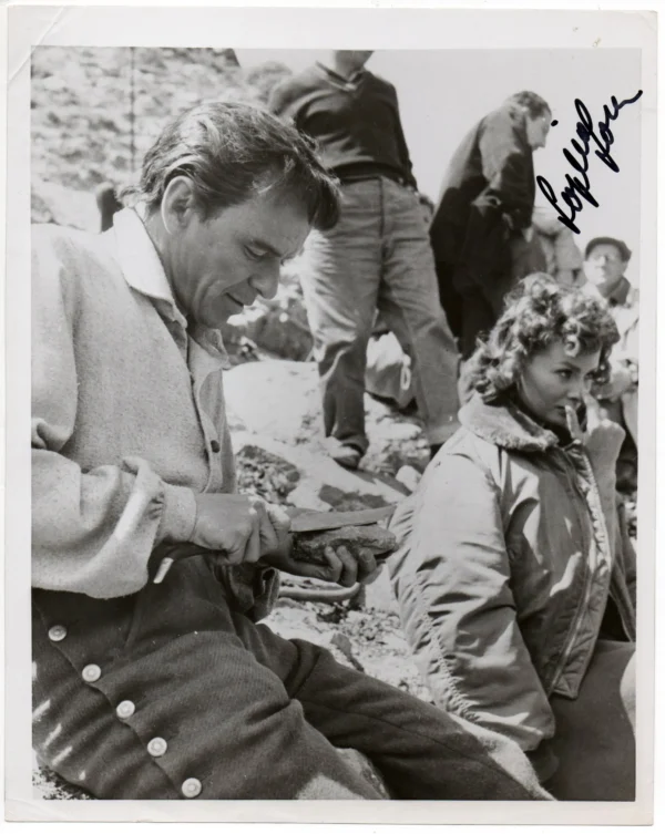 Sophia Loren (1956) - Signed Vintage Photo - The Pride and the Passion