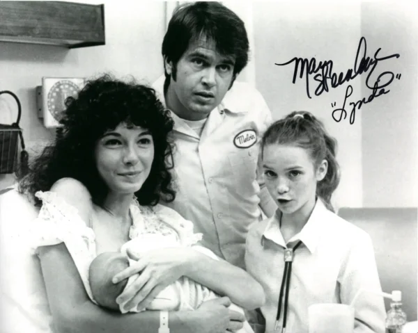 Mary Steenburgen - Signed Photo -  Melvin and Howard