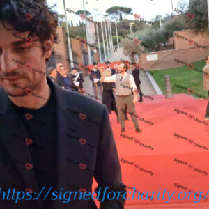 Louis Garrel signe Prints © Iván García. 