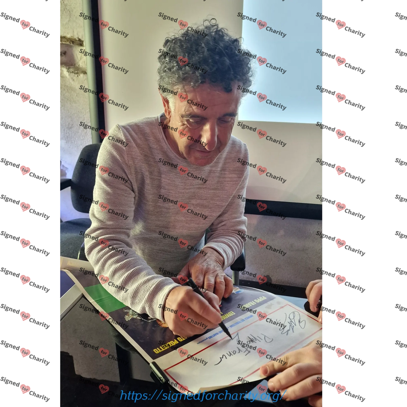 Lino Banfi, Sergio Martino, Pippo Franco, Sandro Ghiani, Edwige Fenech and Pippo Santonastaso - Signed Poster - Ricchi, ricchissimi... praticamente in mutande (1982) - Image 8