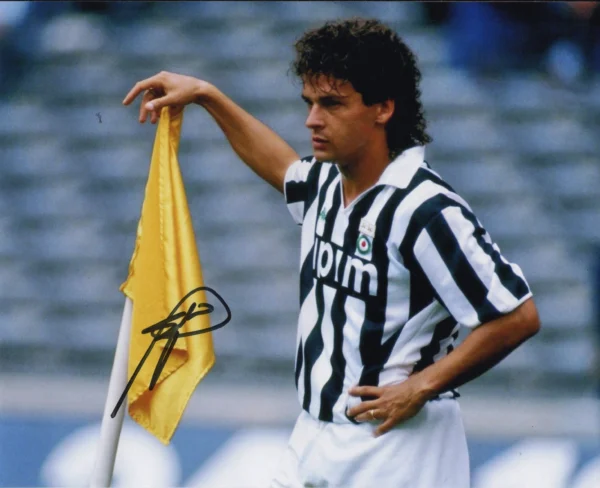 Roberto Baggio - Signed Photo - Soccer (Juventus F.C.)