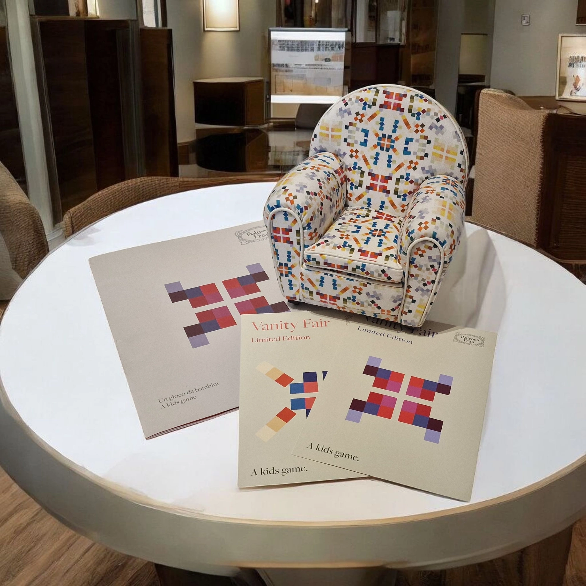Poltrona Frau Mini Vanity Fair PF's Museum - Limited Edition 27/100