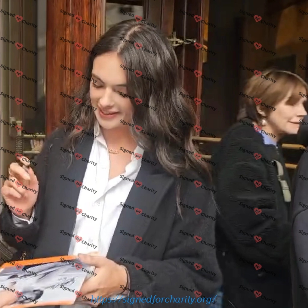 Deva Cassel - Signed Photo - Italian Model - Image 2