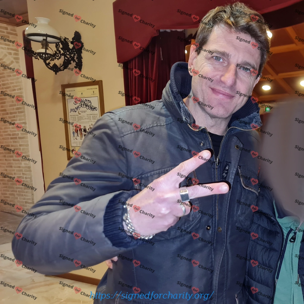 Giampaolo Morelli - Signed Photo - Song 'e Napule - Image 3