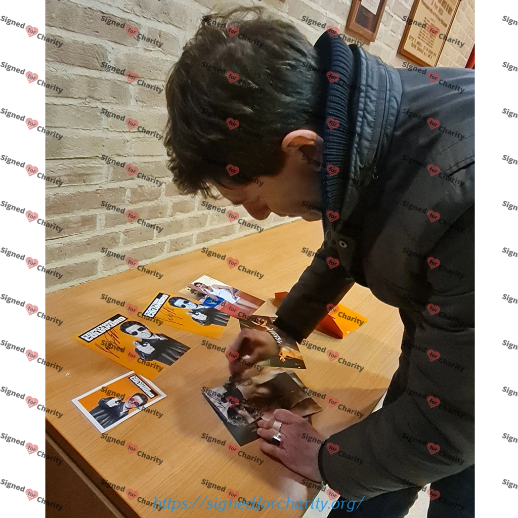 Giampaolo Morelli - Signed Photo - Song 'e Napule - Image 2