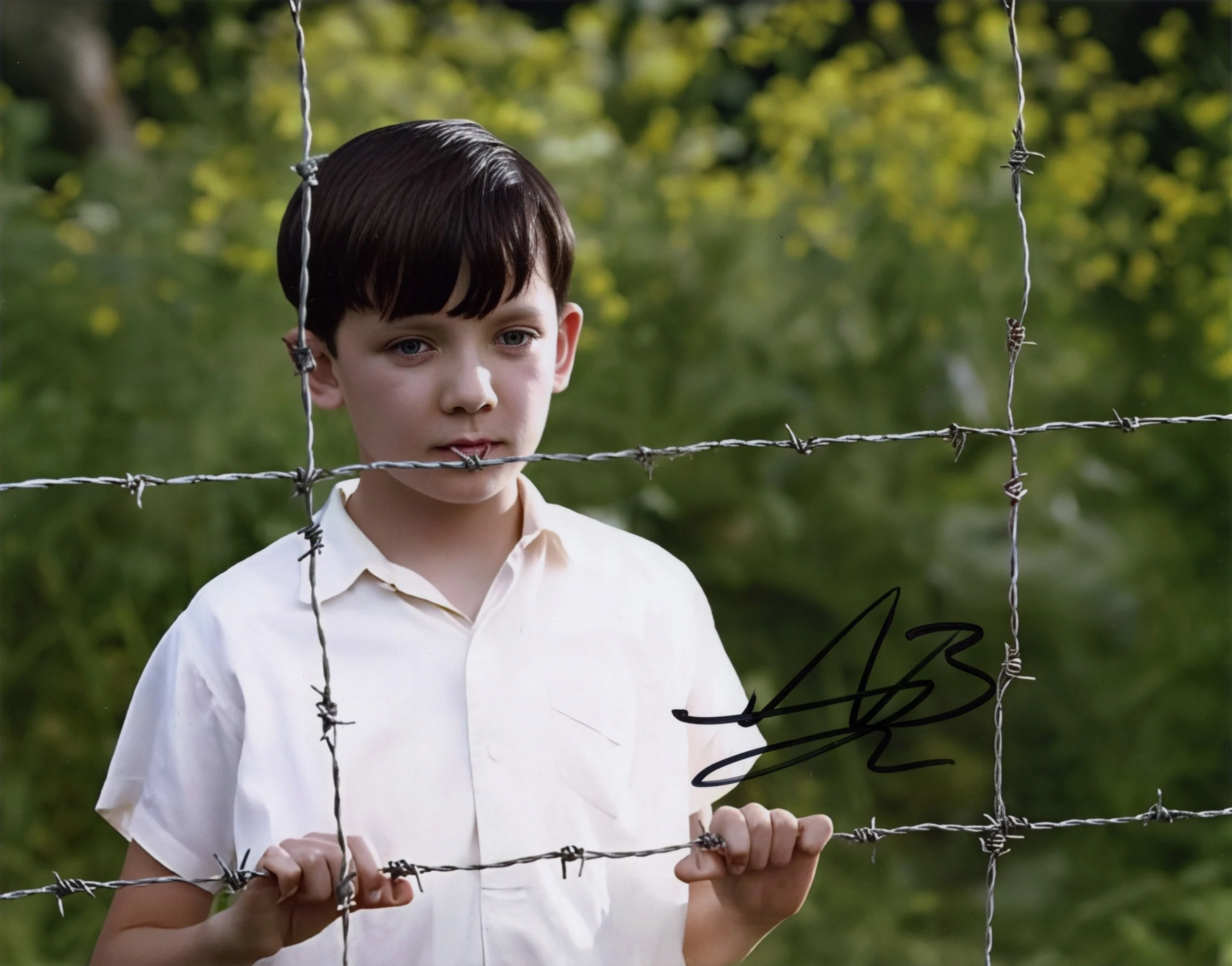 Asa Butterfield - Signed Photo - The Boy in the Striped Pajamas