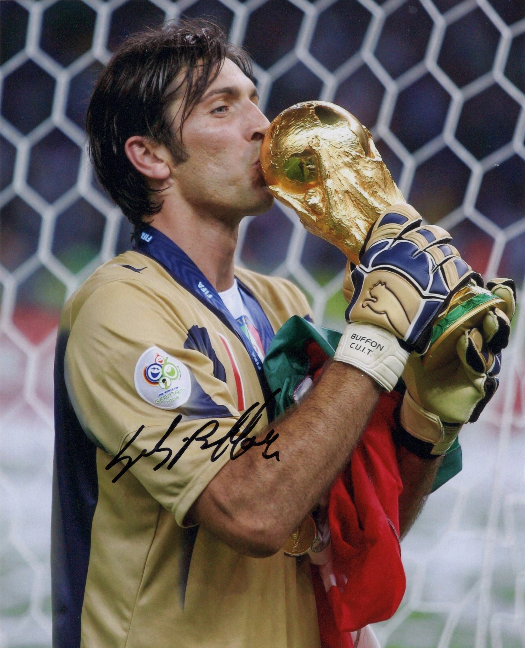Gianluigi Buffon - Signed Photo - Soccer (2006 FIFA World Cup - Italy National Football Team)