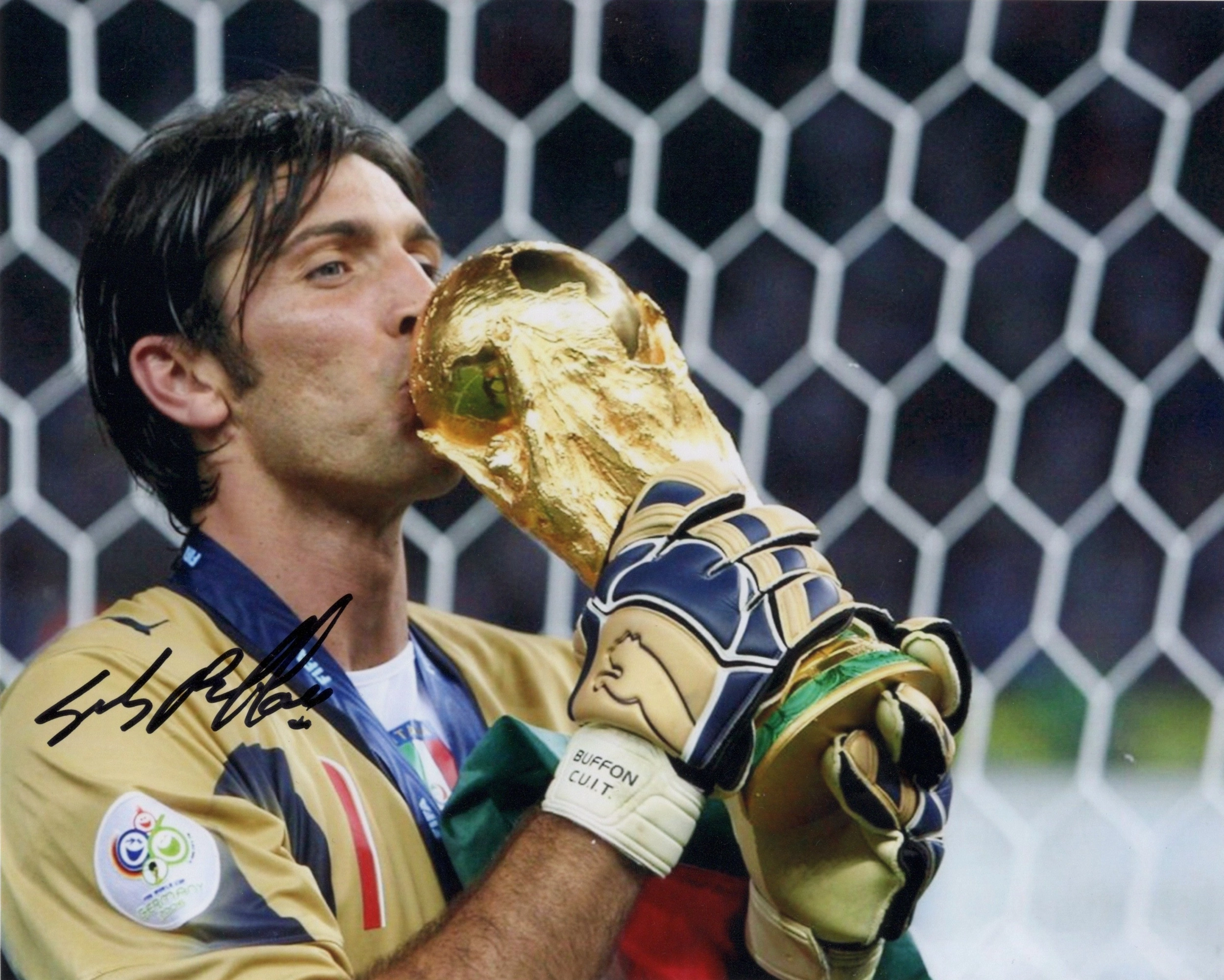 Gianluigi Buffon - Signed Photo - Soccer (2006 FIFA World Cup - Italy National Football Team)