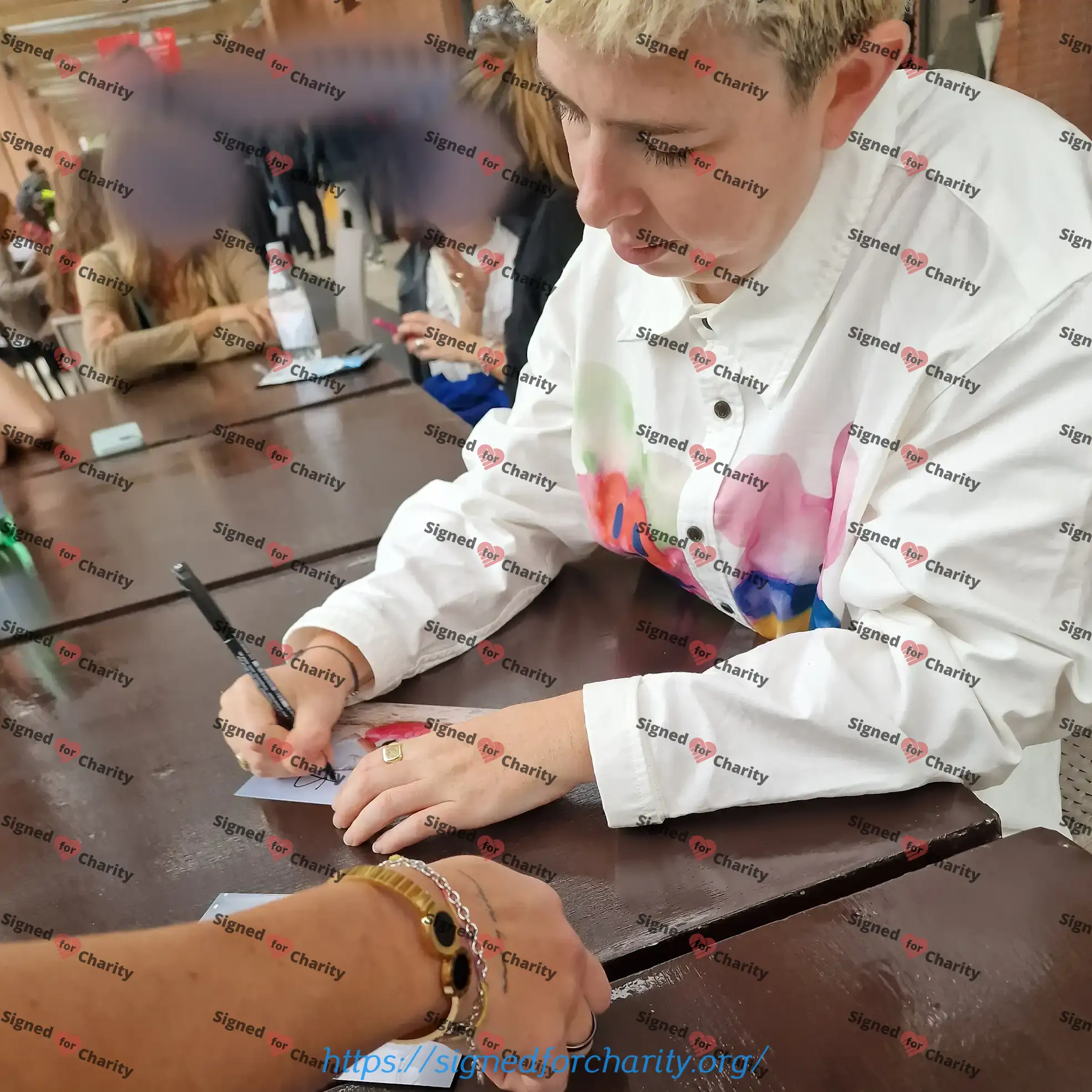 Molly Manning Walker - Signed Photo - English Director - Image 2