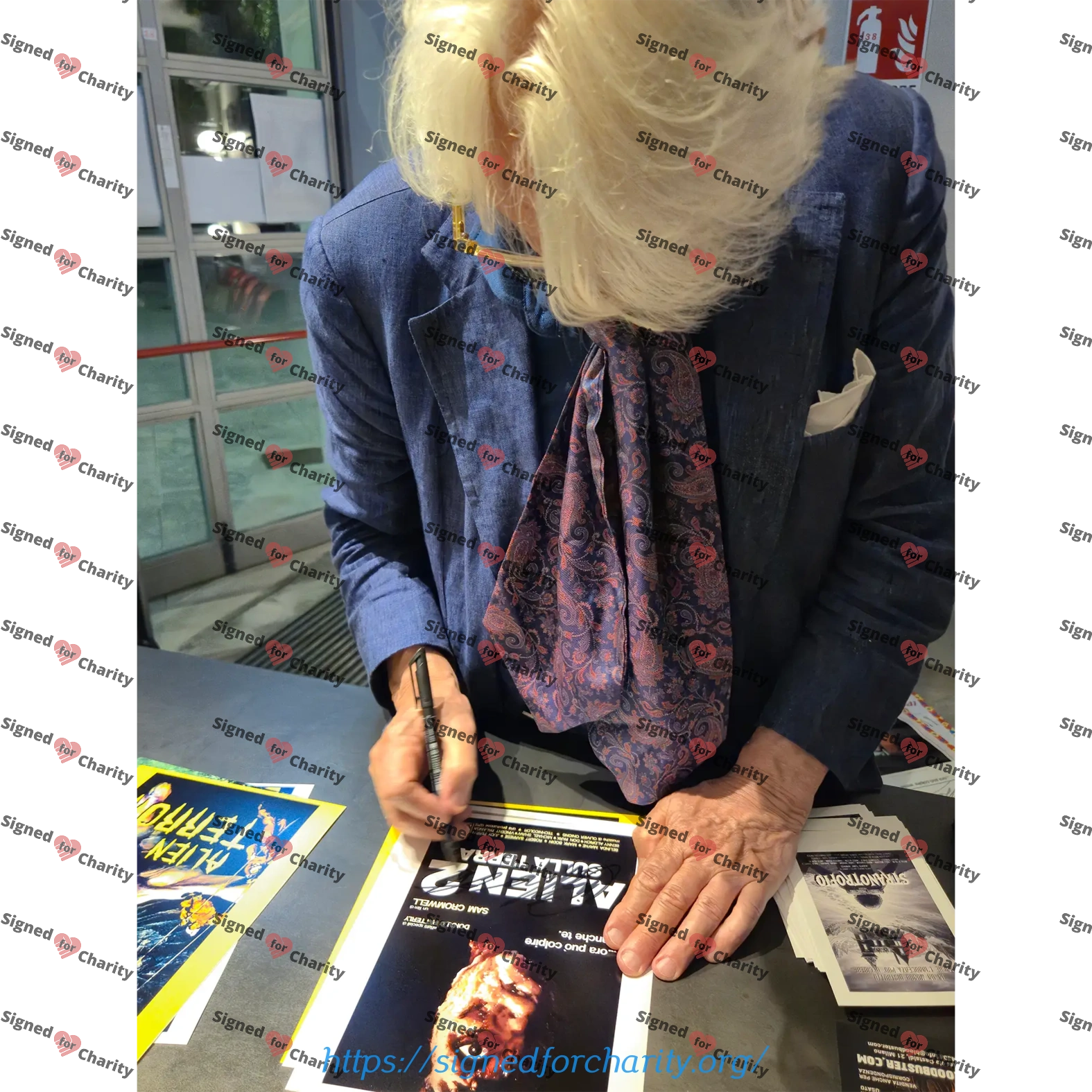 Ciro Ippolito Autographed Alien 2 sulla Terra Photo โ Classic Italian Sci-Fi Horror - Image 2