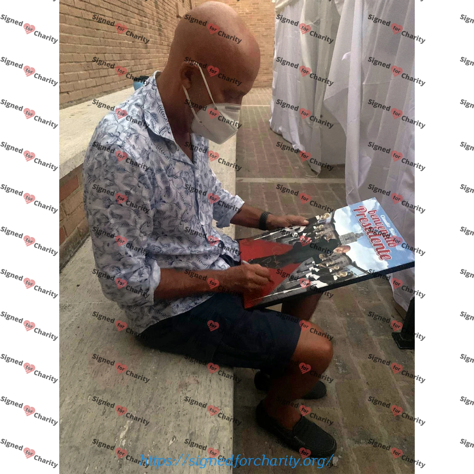 Claudio Bisio Signed Canvas โ Benvenuto Presidente! โ Framed Autograph - Image 2