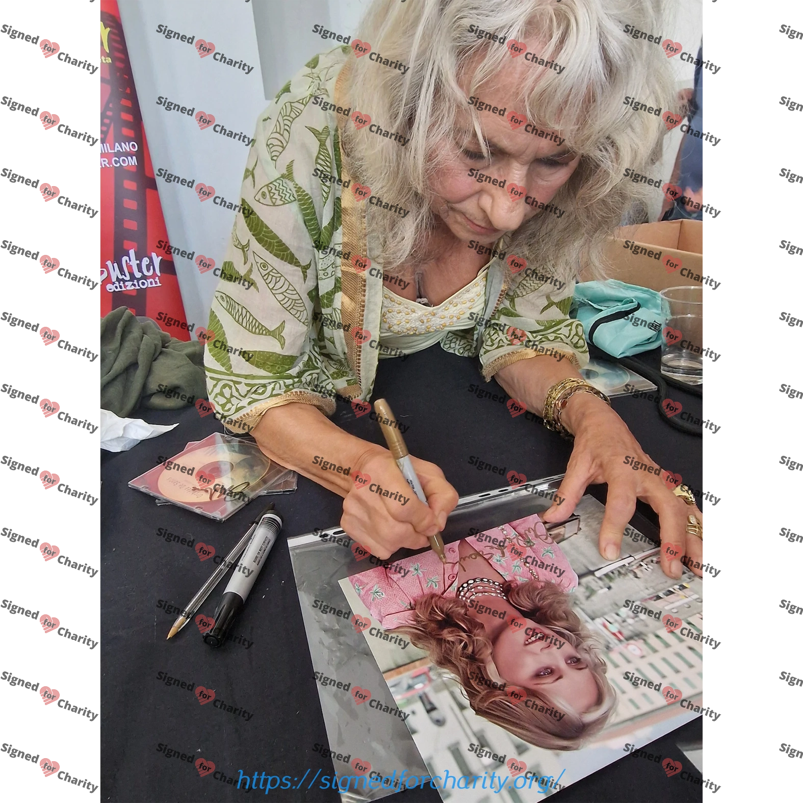Orchidea De Santis Signed Movie Scene Photo โ Il vizio di famiglia (1975) โ Autographed - Image 2