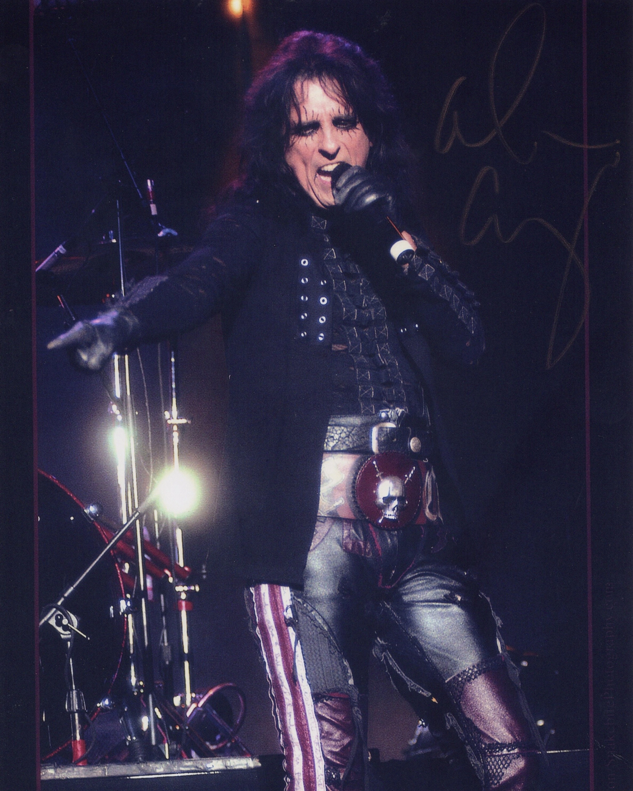 Alice Cooper โ Signed Photo โ Rock Legend